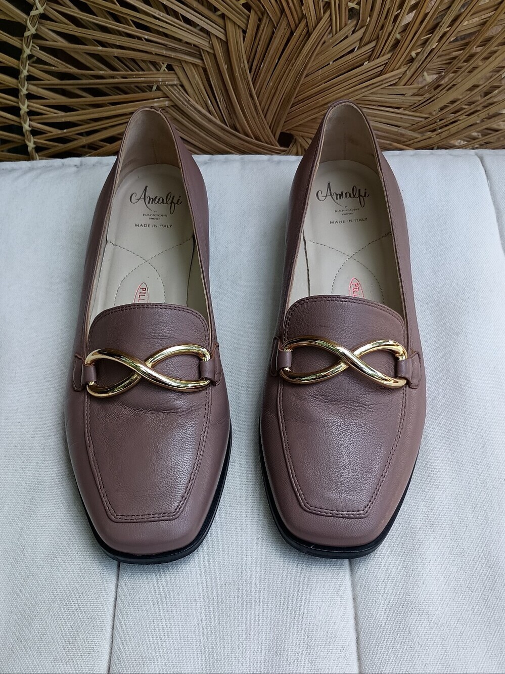 Amalfi Mauve Leather Loafers with Gold Twist Accent_9